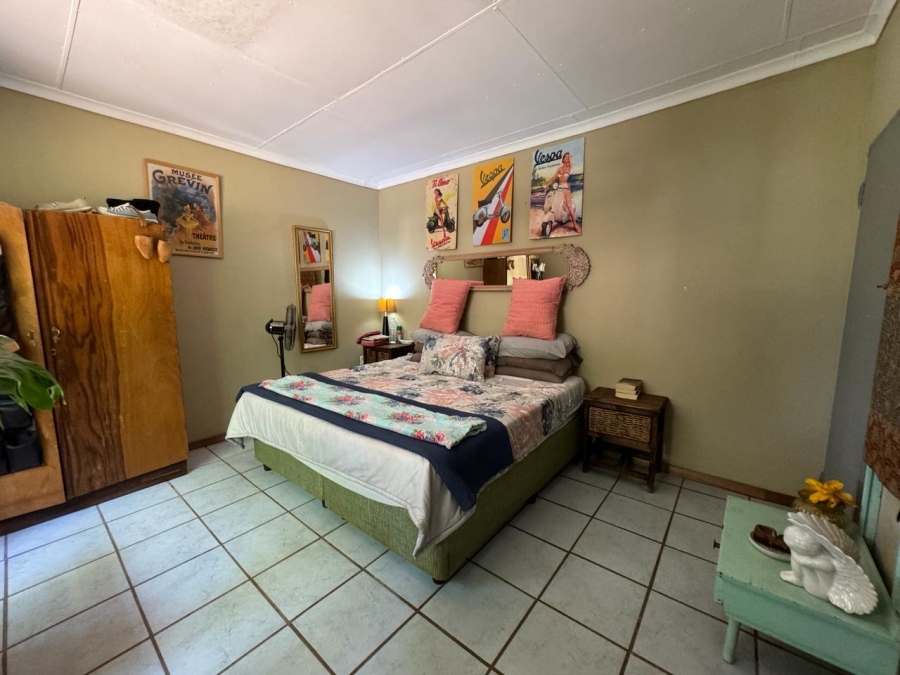 6 Bedroom Property for Sale in Hartbeespoort Rural North West
